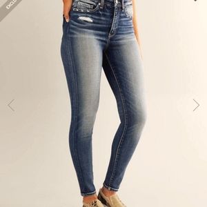 Dark wash BKE Parker high rise skinny